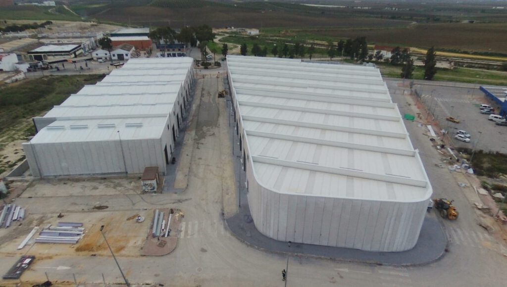 Fonsán entrega las llaves de 26 naves industriales en el Polígono La Estación de Lebrija